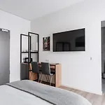 Step The Fair Hotel *