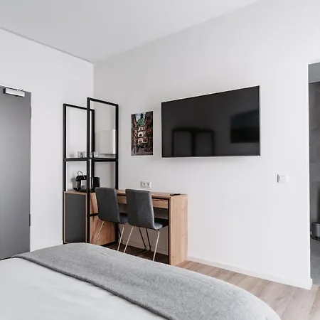 Step The Fair Hotel *