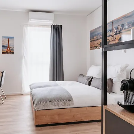 Step The Fair Hotel *