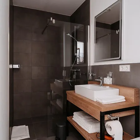 Step The Fair Hotel Rosbach vor der Höhe