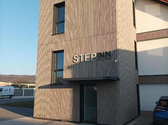 Step The Fair Szálloda