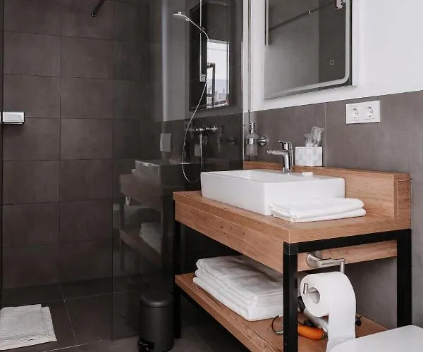 Szálloda Step The Fair Rosbach vor der Höhe