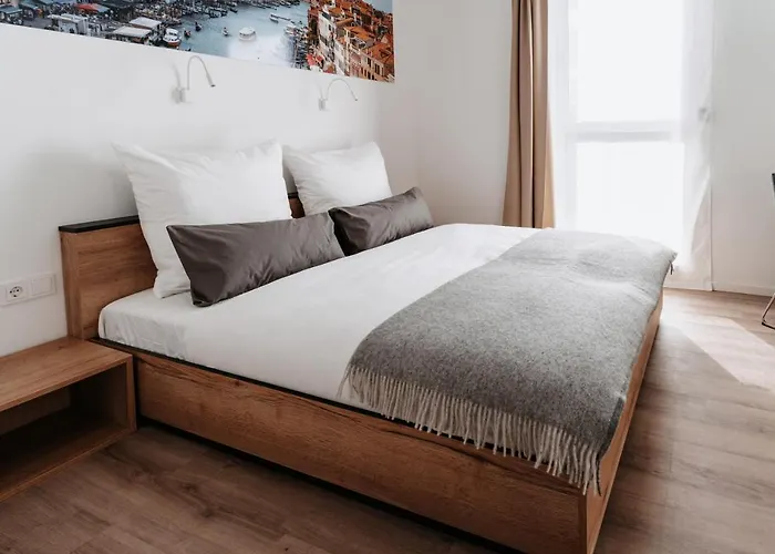 Step The Fair Szálloda *